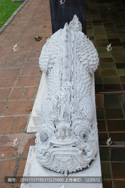 座龍