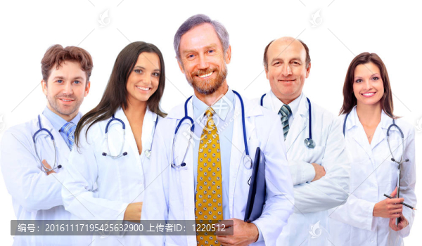 一群面帶微笑的同事站在一起
