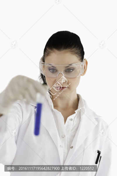 孤立的科學家進行實驗