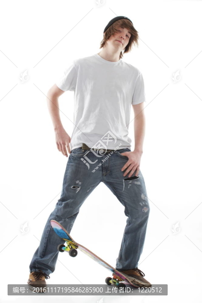 滑板少年