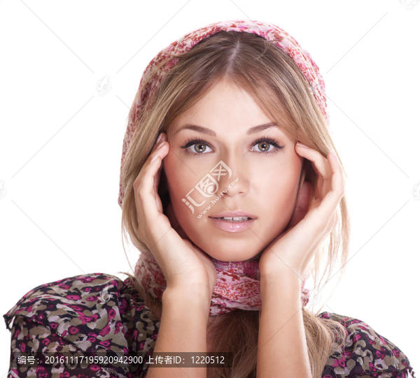 白色背景上的隨便的金發(fā)女人
