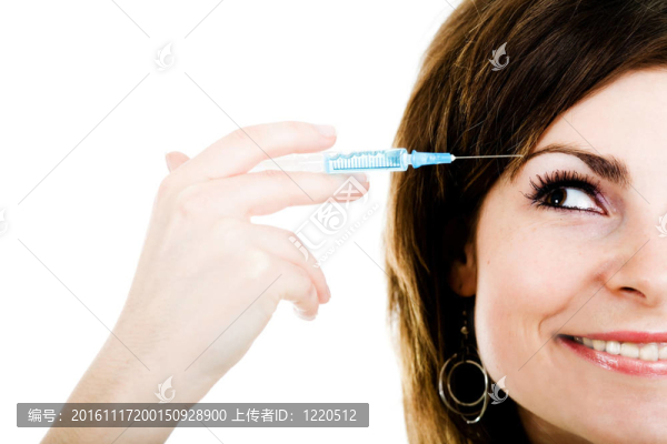 微笑女孩注射