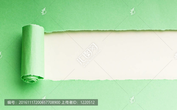 撕裂的紙與空間為您的信息