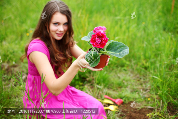 女孩成長的花朵