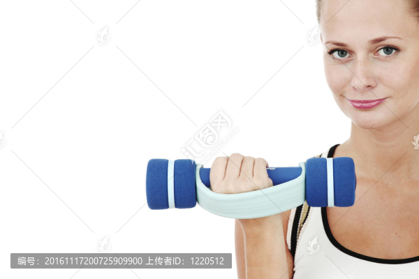 在女子手中的啞鈴