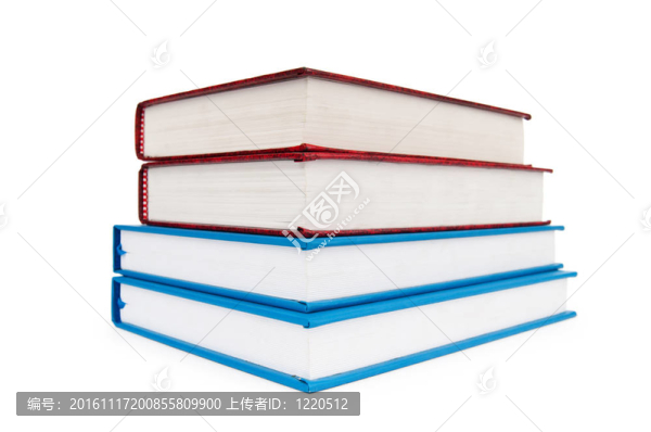 白色背景下的書籍堆疊