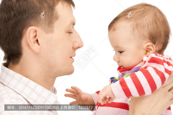 可愛的父親與可愛的嬰兒
