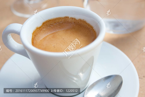 咖啡杯的特寫