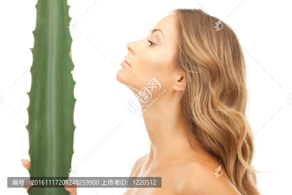 可愛的女人與aloe,vera