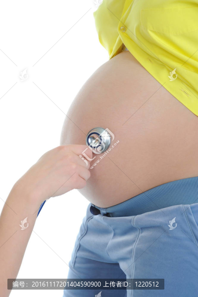 美麗的年輕孕婦