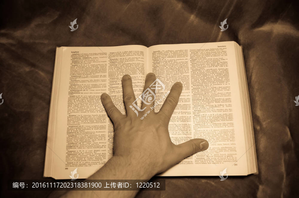 人手書(shū)。
