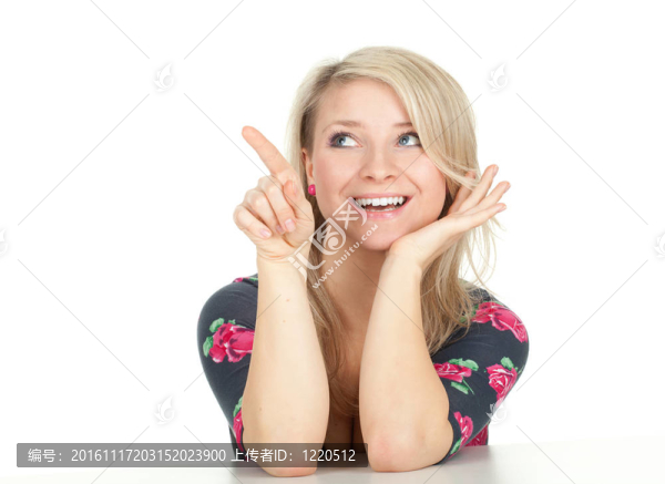 長頭發(fā)的年輕女人