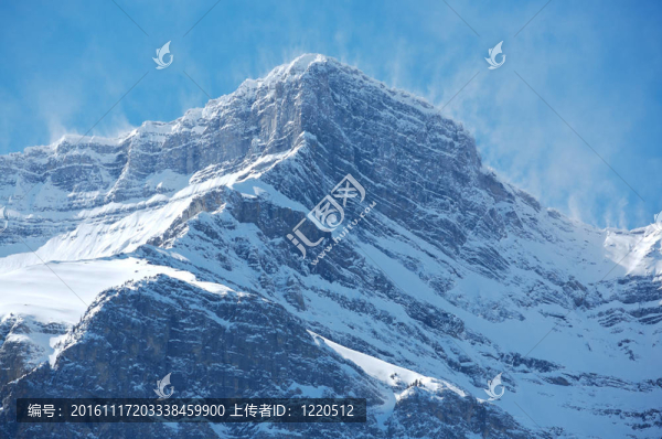 山上04峰雪浪花