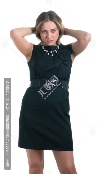 穿黑衣服的漂亮女孩