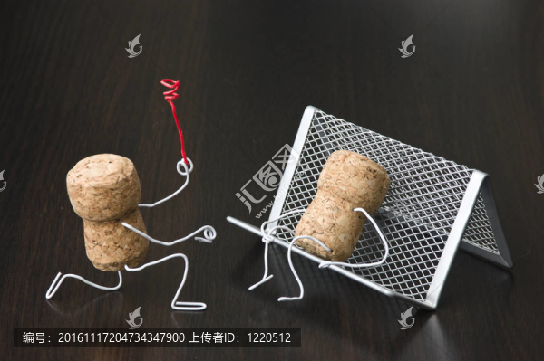 辦公室戀情；兩葡萄酒瓶塞；約會