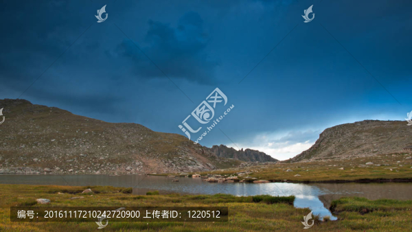 在落基山脈的高山夏季