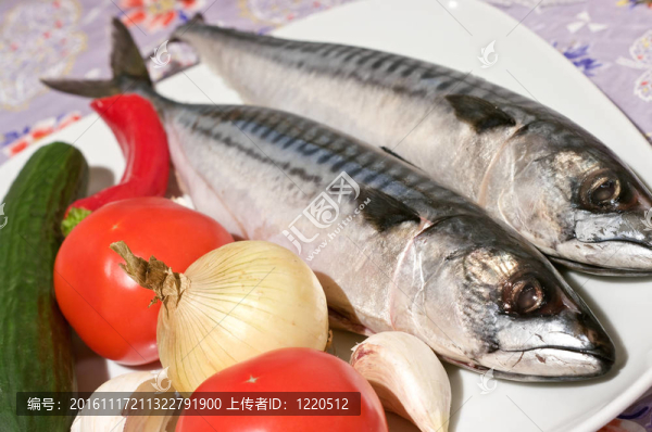 兩原魚和蔬菜