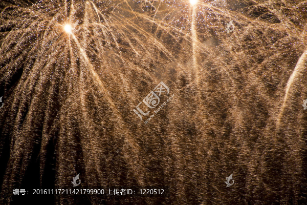 煙花美麗明亮的顏色和形狀