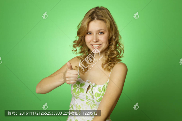 美麗的女人.豎起大拇指