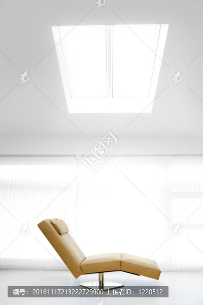 時(shí)尚的沙發(fā)