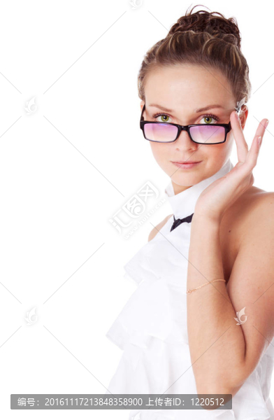戴眼鏡的年輕接待員
