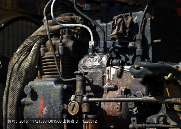舊的發(fā)動(dòng)機(jī)