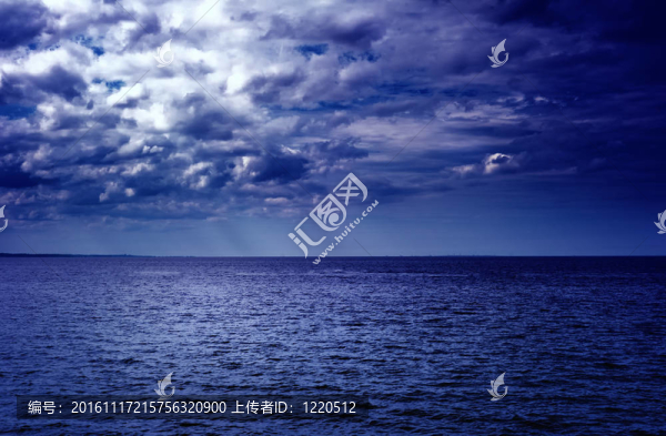 云在海