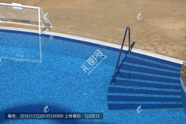 游泳池