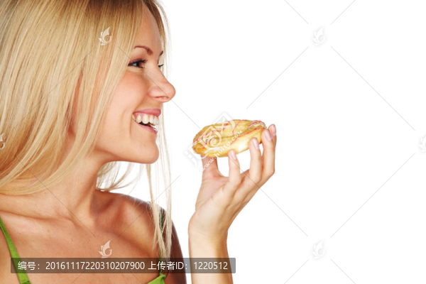 吃蛋糕的女人