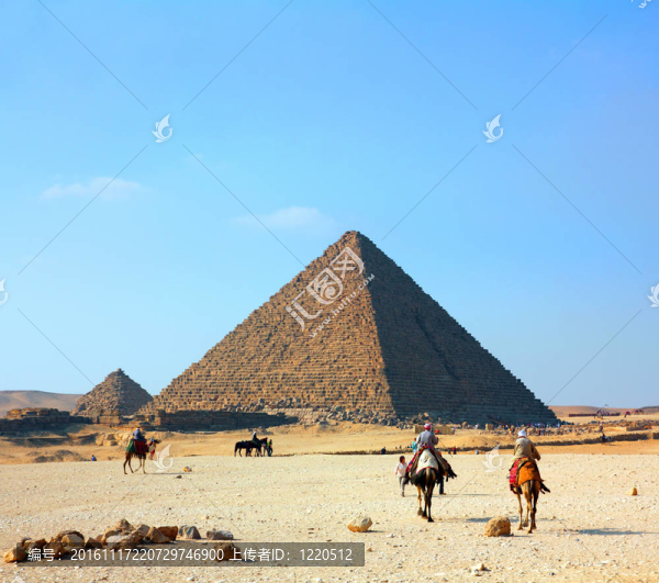 埃及金字塔在Giza