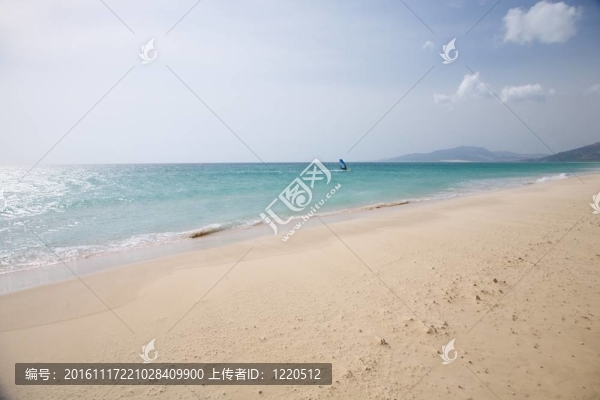 在塔里法沖浪