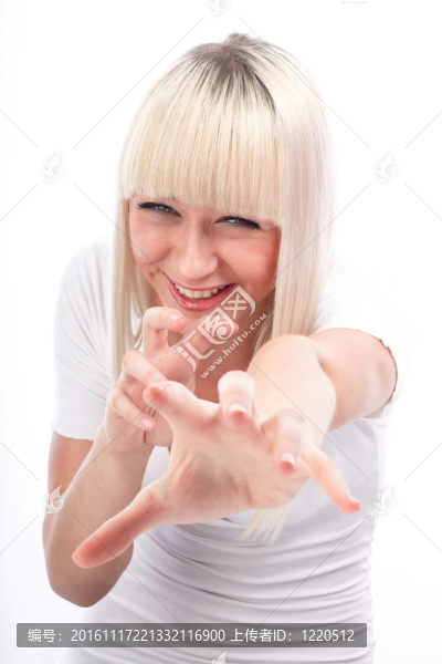 伸出