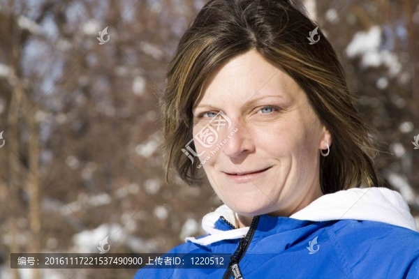 女子冒充戶外