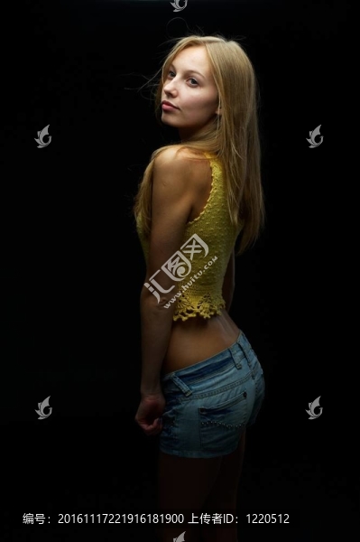 美麗的金發(fā)女郎的肖像