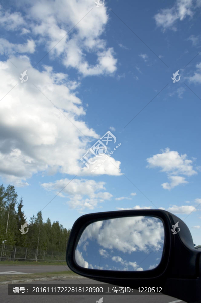 后視鏡天空反射