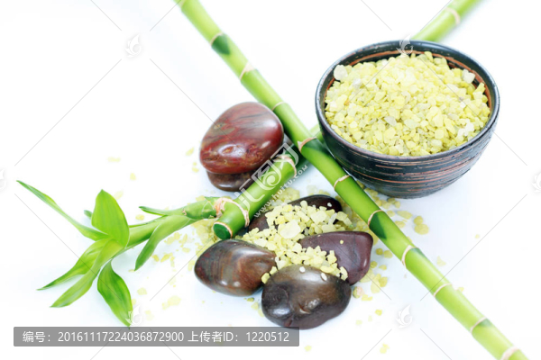 綠色竹浴鹽
