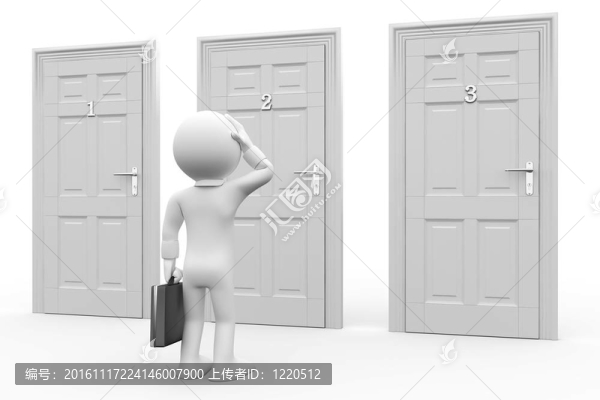 三門前的男人