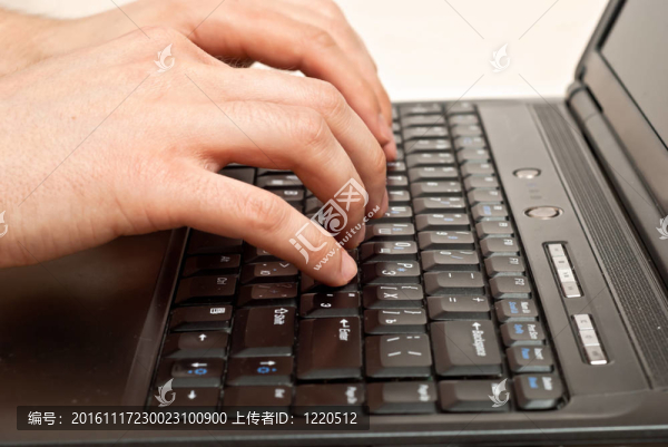 與筆記本電腦工作