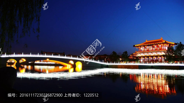 西安的夜景；中國