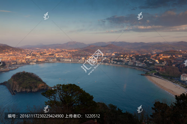 全景圣塞瓦斯蒂安；Gipuzkoa；西班牙