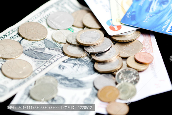 紙幣；硬幣和信用卡