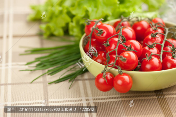 新鮮的西紅柿