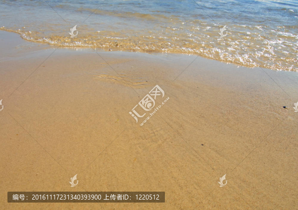海灘上的海浪