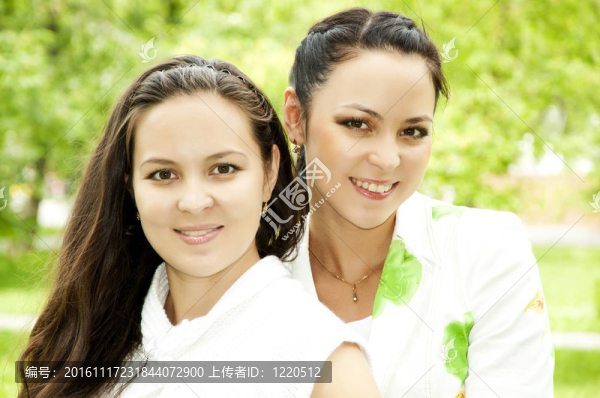 兩姐妹