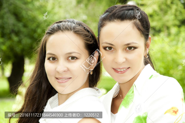 兩姐妹
