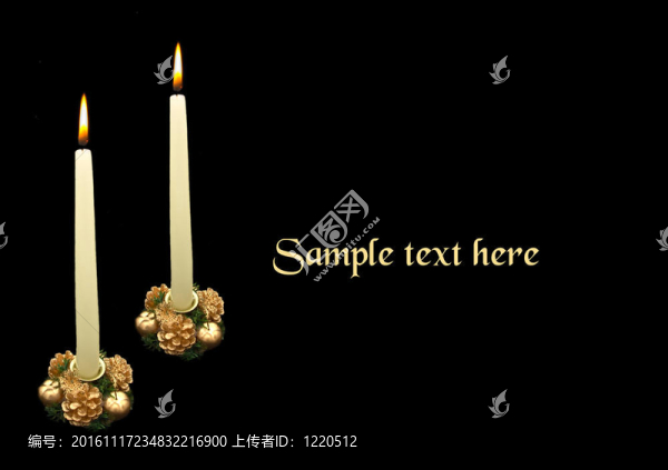 黑色背景上的兩支圣誕蠟燭