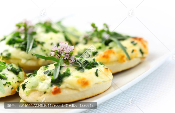小蛋糕作為開(kāi)胃菜