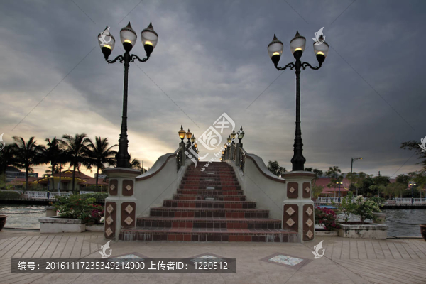 橋在森塞特馬六甲河