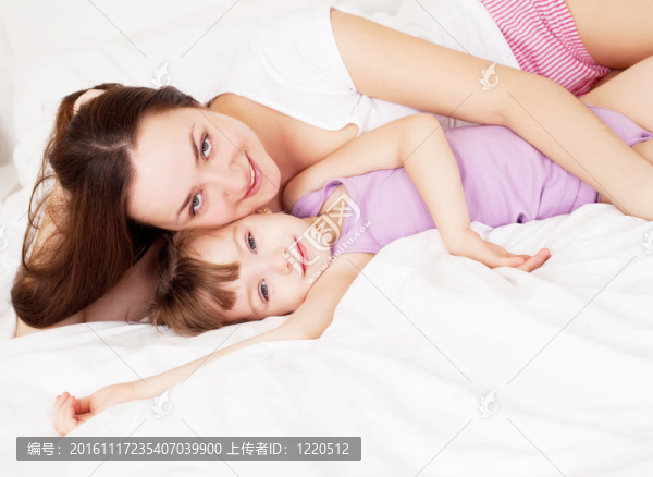 母親和女兒
