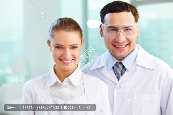 兩個科學家
